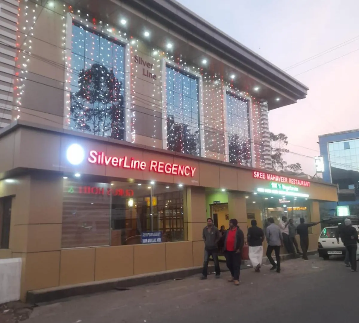 Hotel Silverline Regency ムンナル