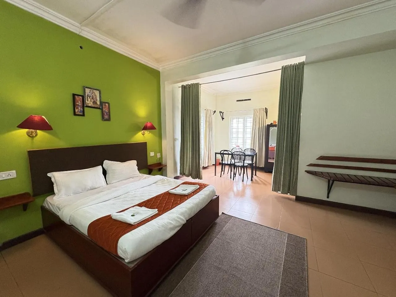 Hotel Silverline Regency Munnarの連絡先