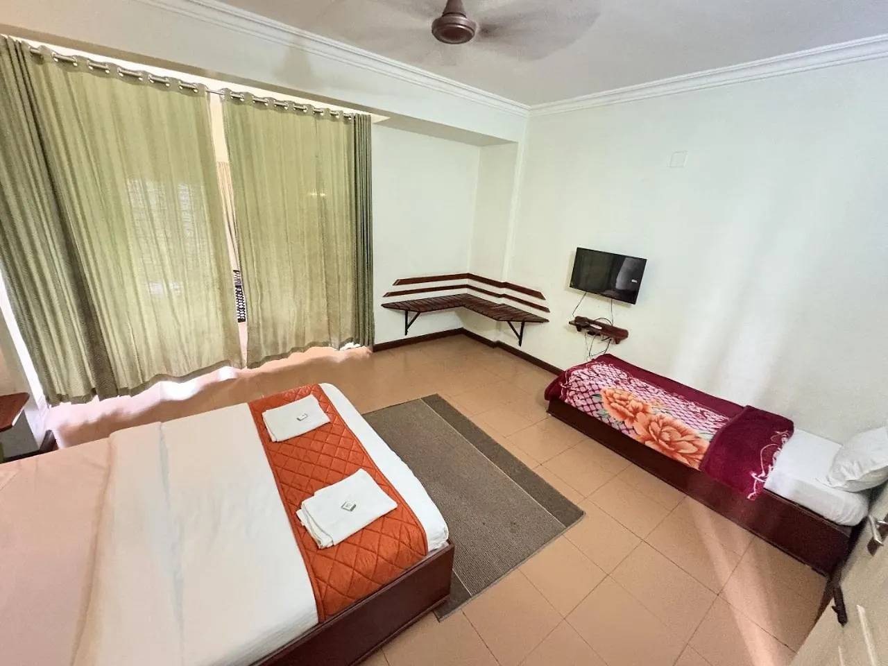 Hotel Silverline Regency ムンナル インド
